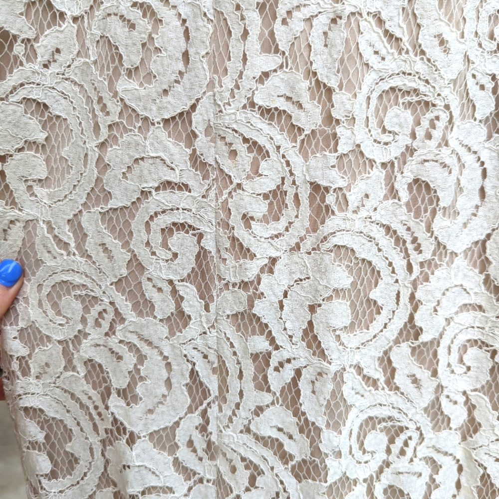 Romantic Tadashi Shoji Wedding Dress - Picture 8 of 14